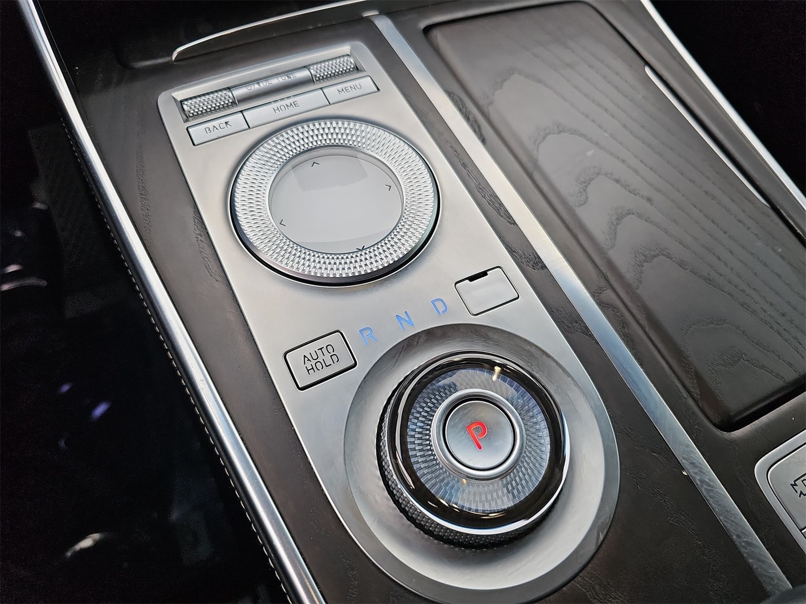 Thumbnail: 2021 Genesis GV80 - 21