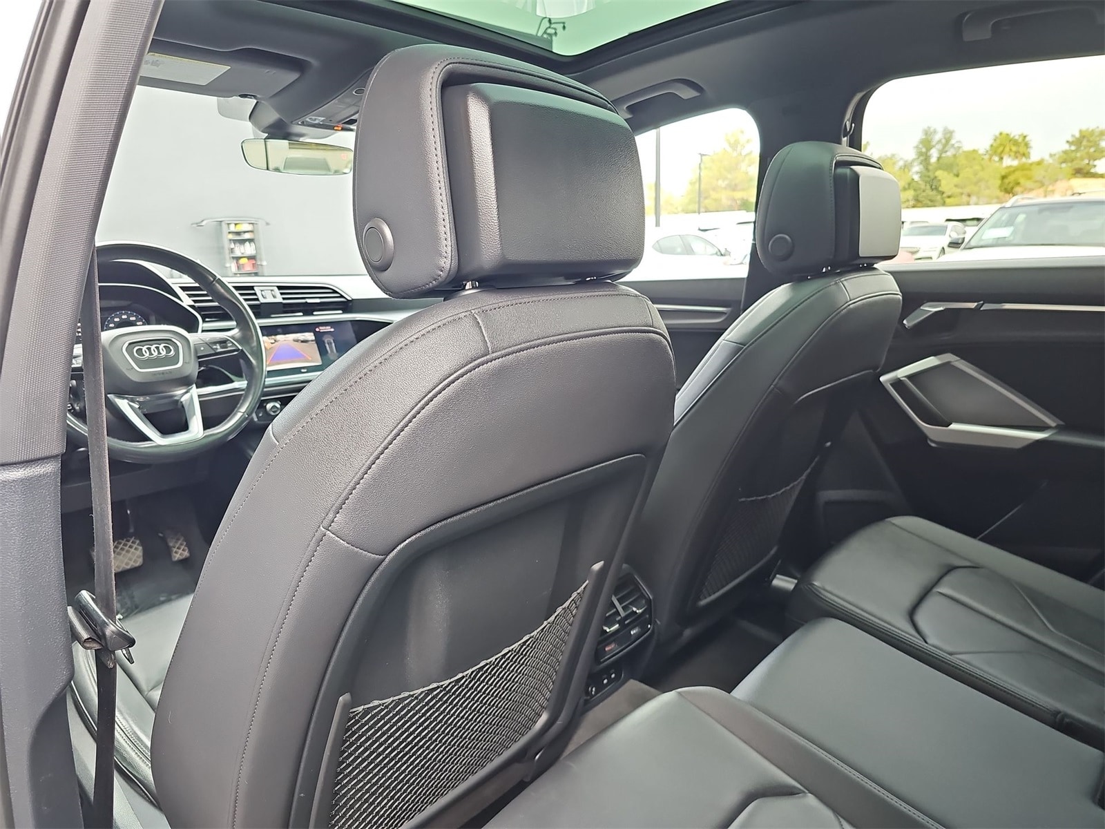 Thumbnail: 2021 Audi Q3 - 16