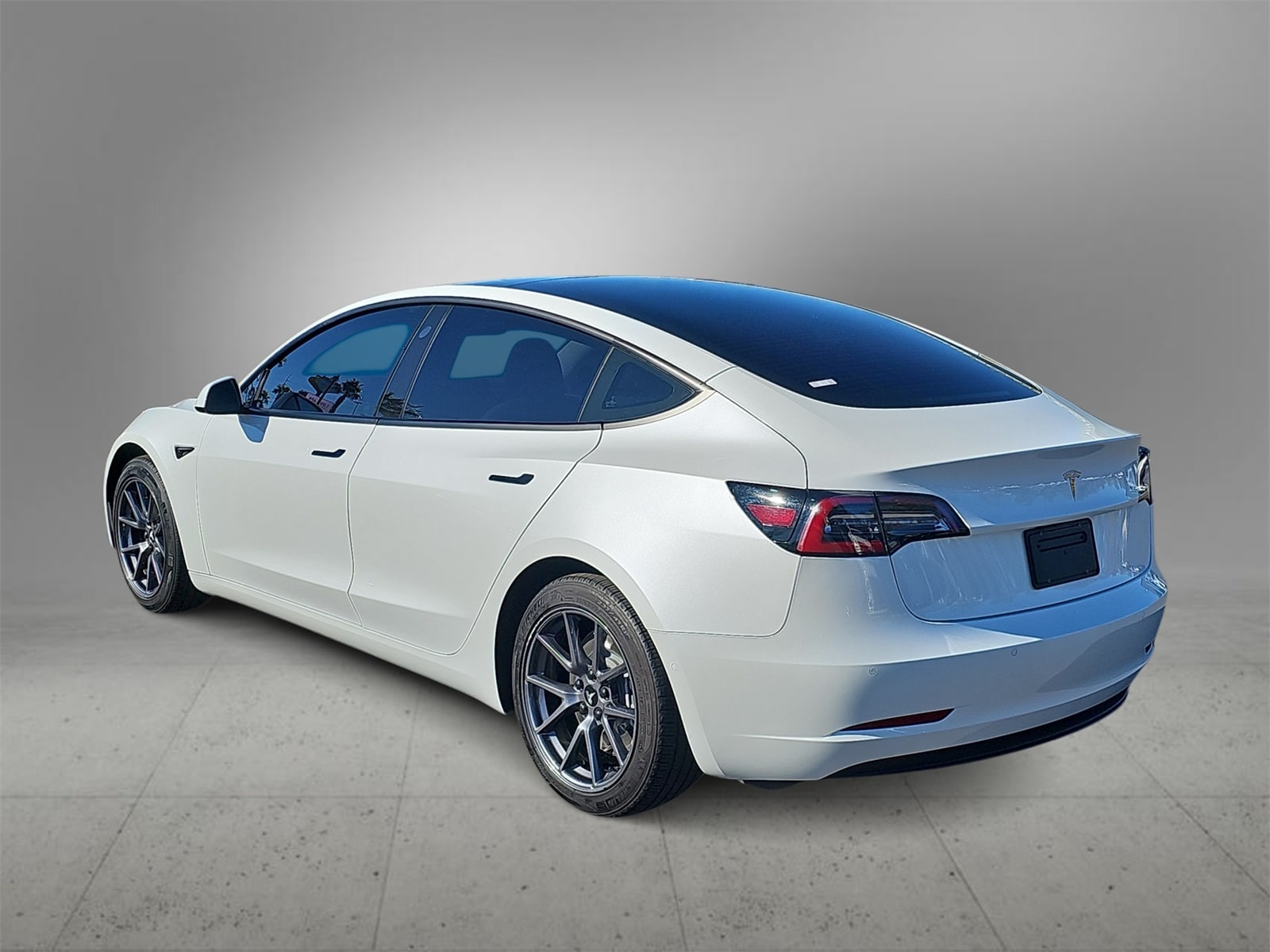 Thumbnail: 2021 Tesla Model 3 - 6