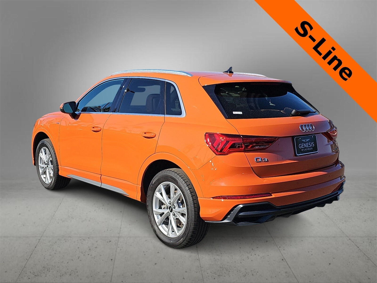 Thumbnail: 2022 Audi Q3 - 6