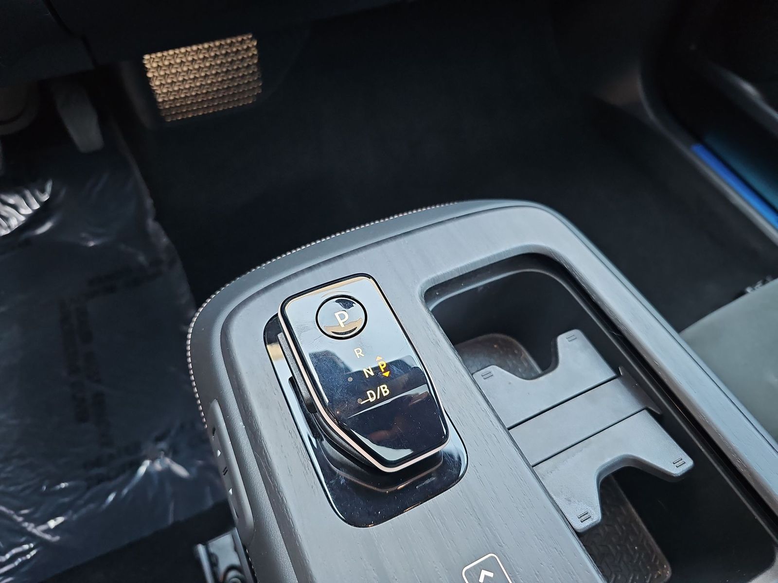 Thumbnail: 2023 Nissan Ariya - 21