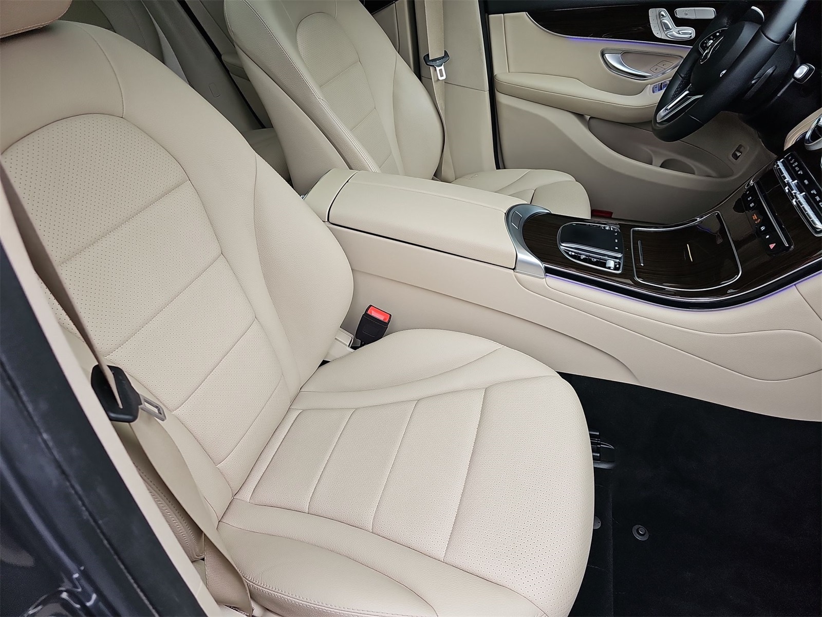 Thumbnail: 2021 Mercedes-Benz GLC - 18