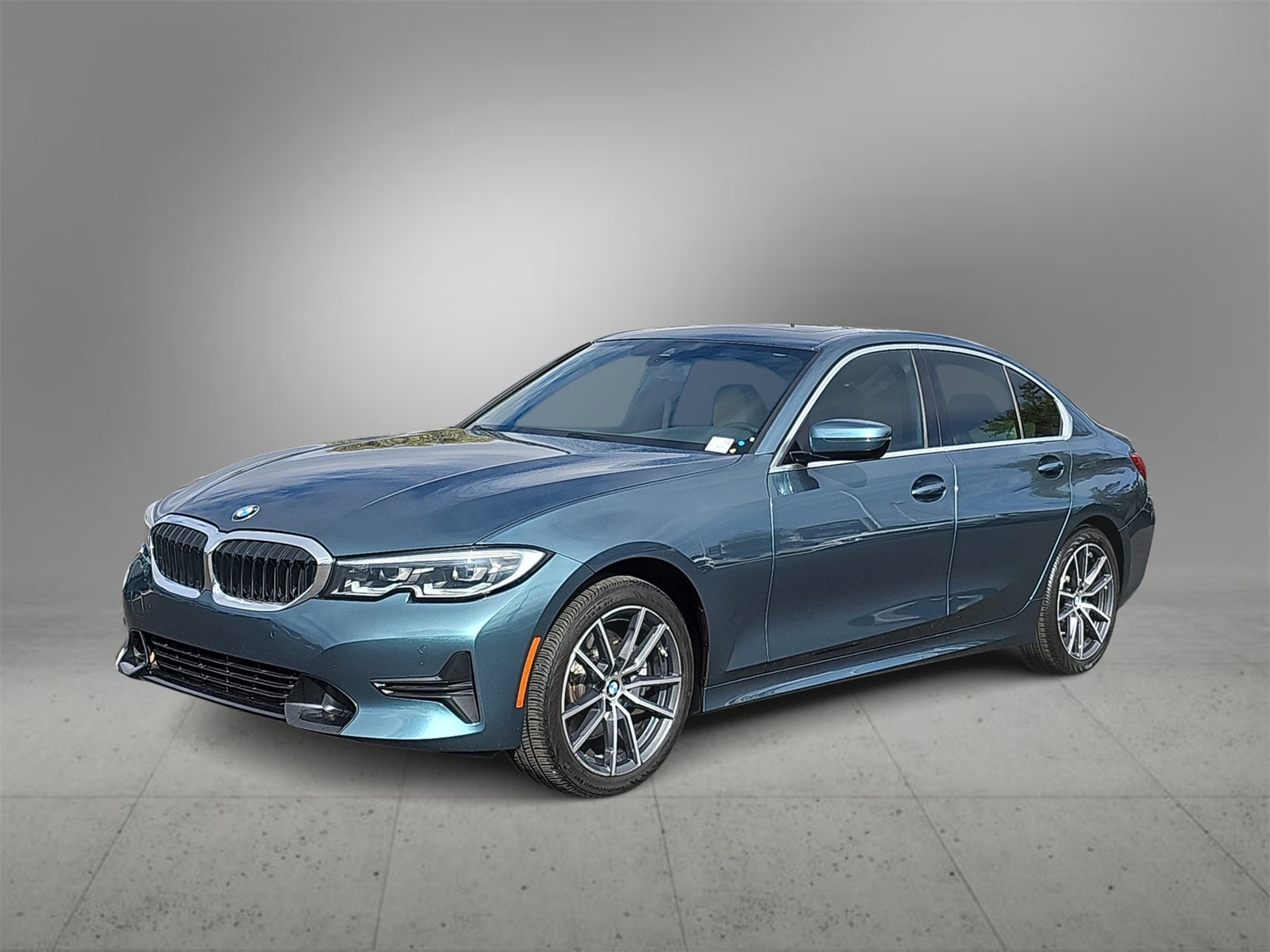 Thumbnail: 2021 BMW 3 Series - 4