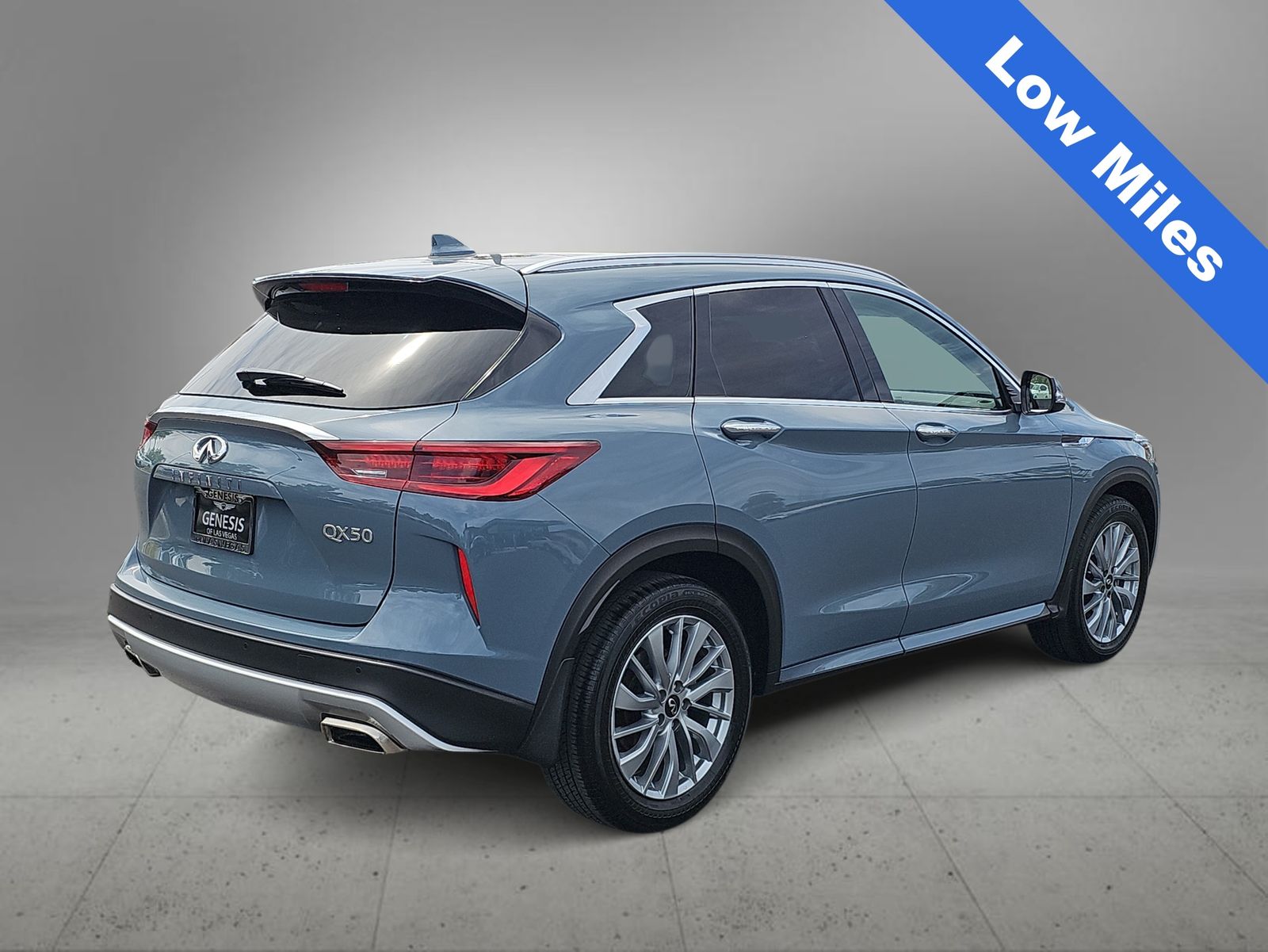 Thumbnail: 2023 INFINITI QX50 - 8