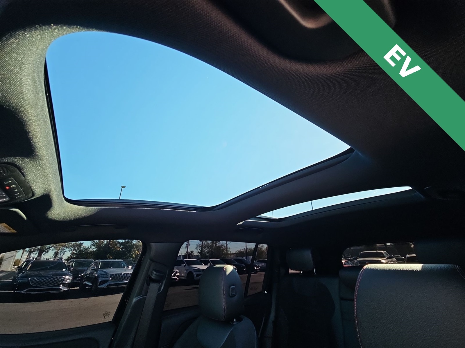 Thumbnail: 2024 Mercedes-Benz EQB - 29