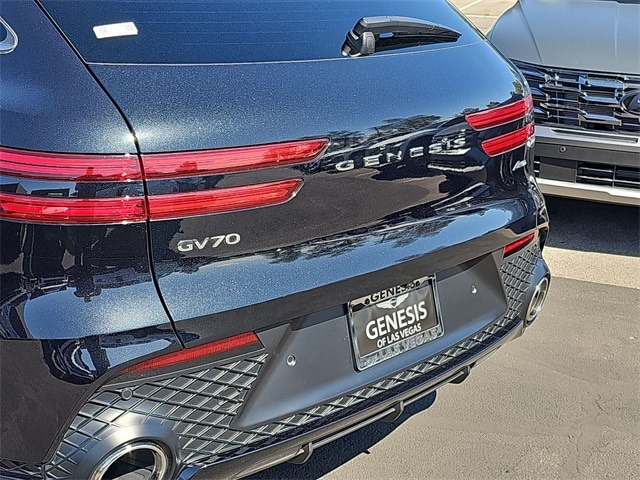 Thumbnail: 2025 Genesis GV70 - 12