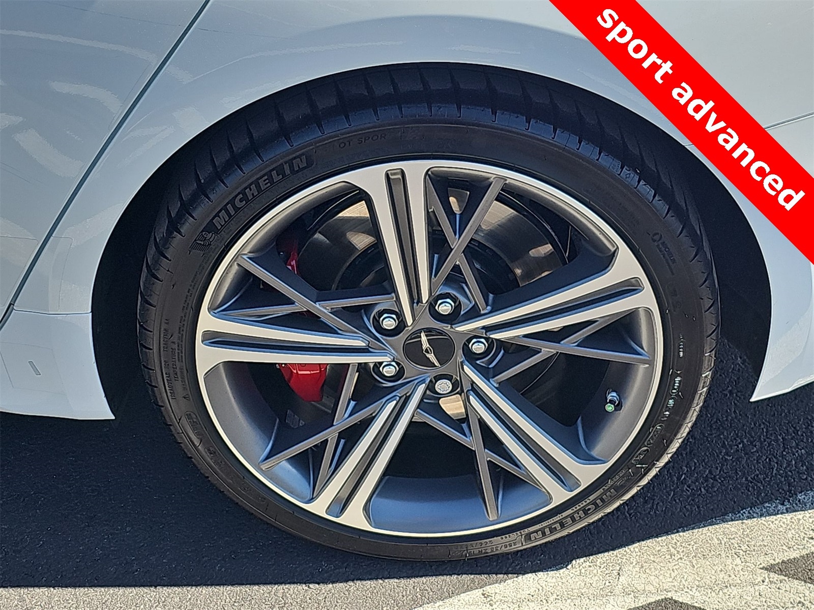 Thumbnail: 2025 Genesis G70 - 12