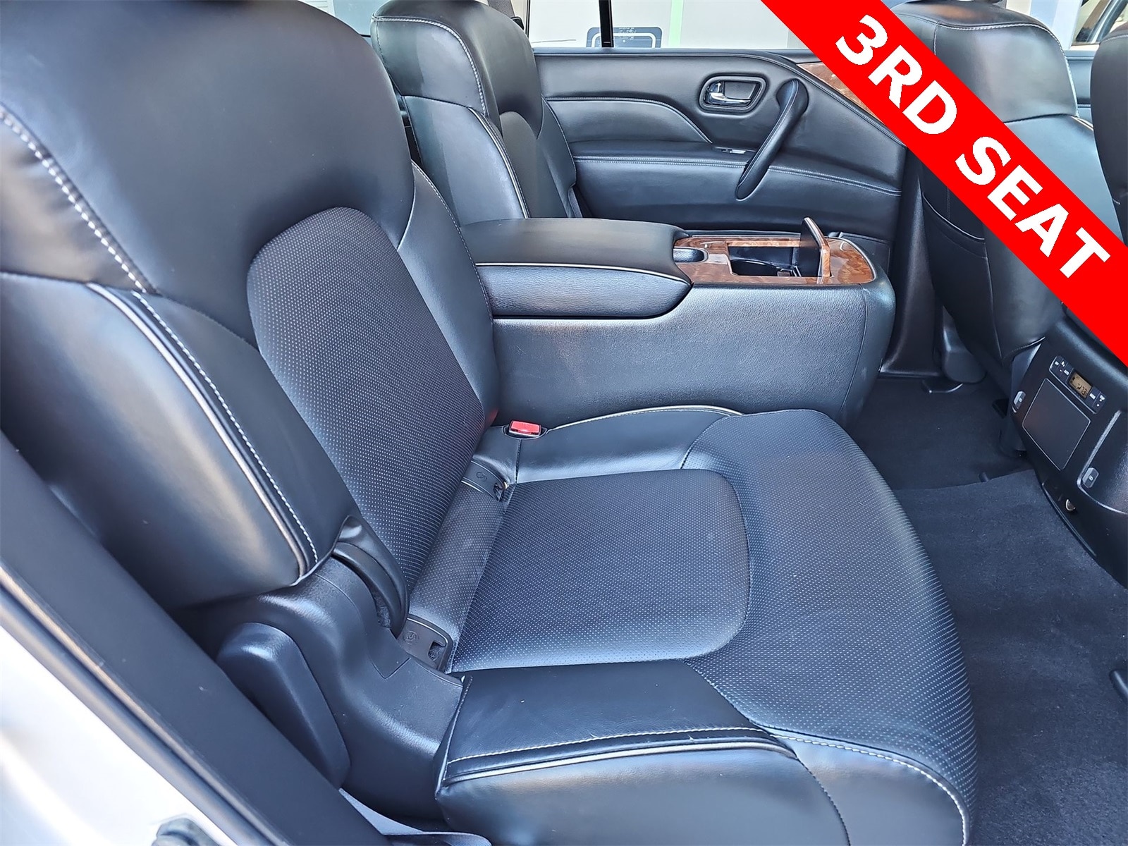 Thumbnail: 2019 INFINITI QX80 - 17