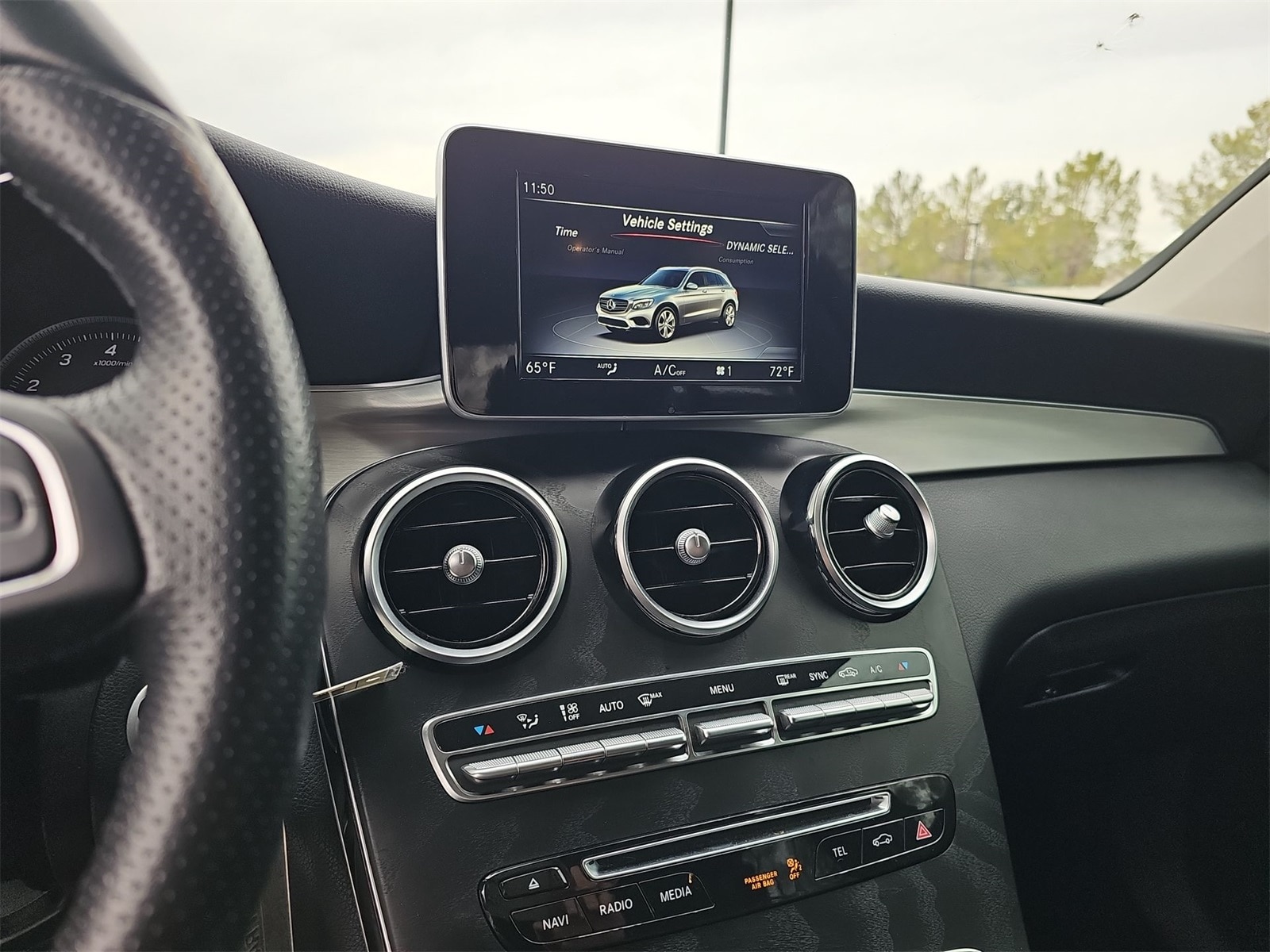 Thumbnail: 2019 Mercedes-Benz GLC - 20