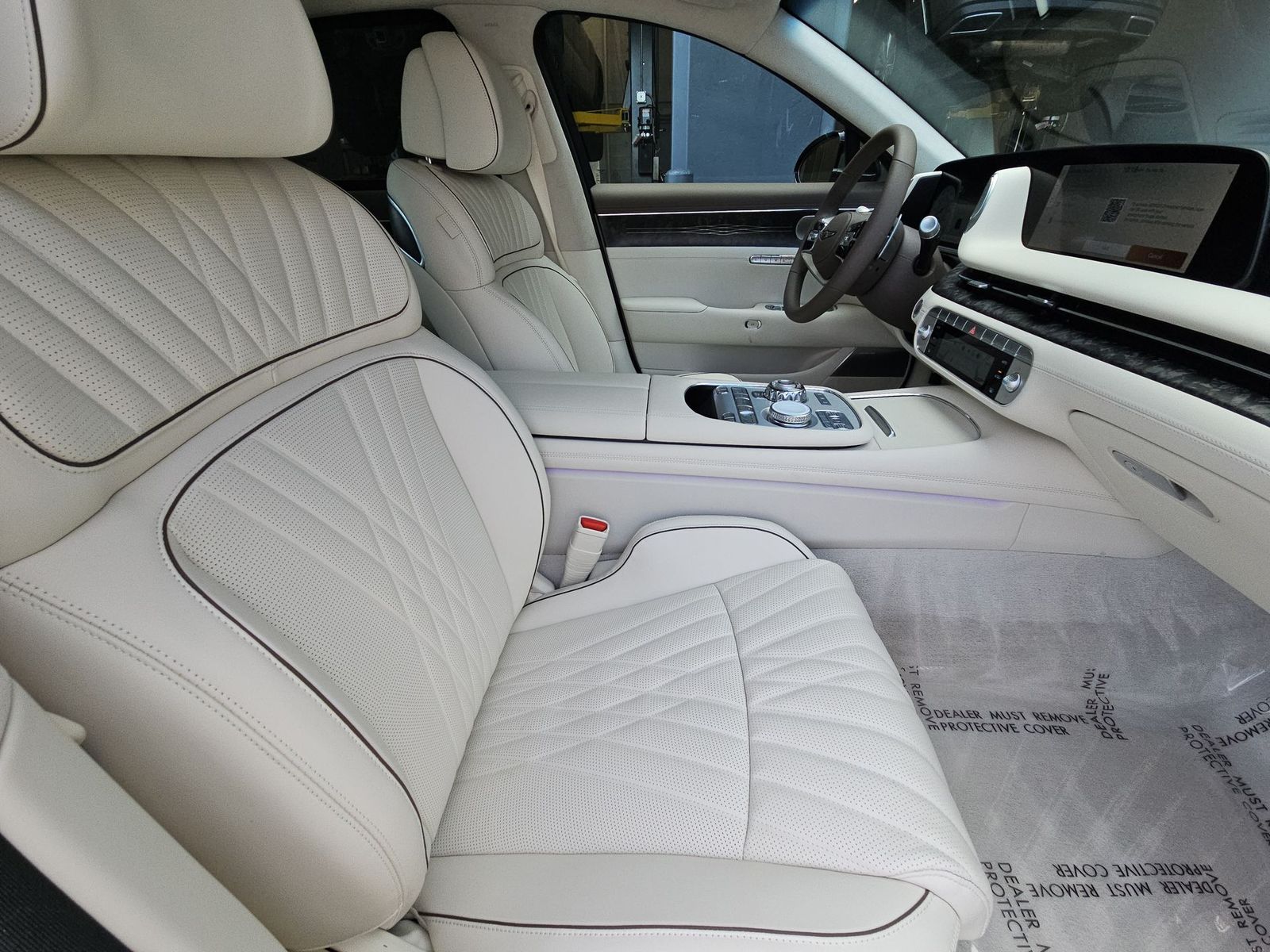 Thumbnail: 2025 Genesis G90 - 18