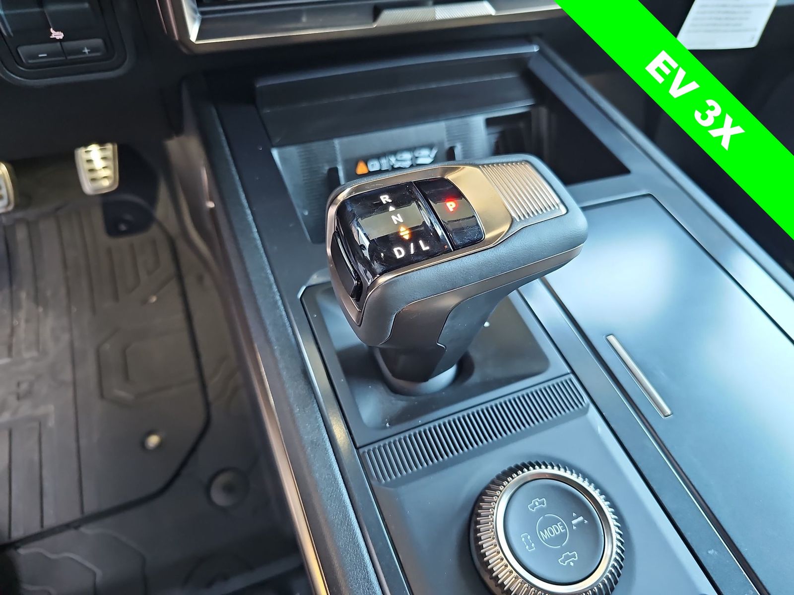 Thumbnail: 2024 GMC Hummer EV - 21