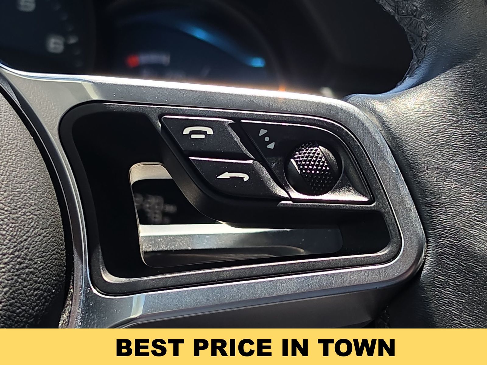 Thumbnail: 2021 Porsche Macan - 28