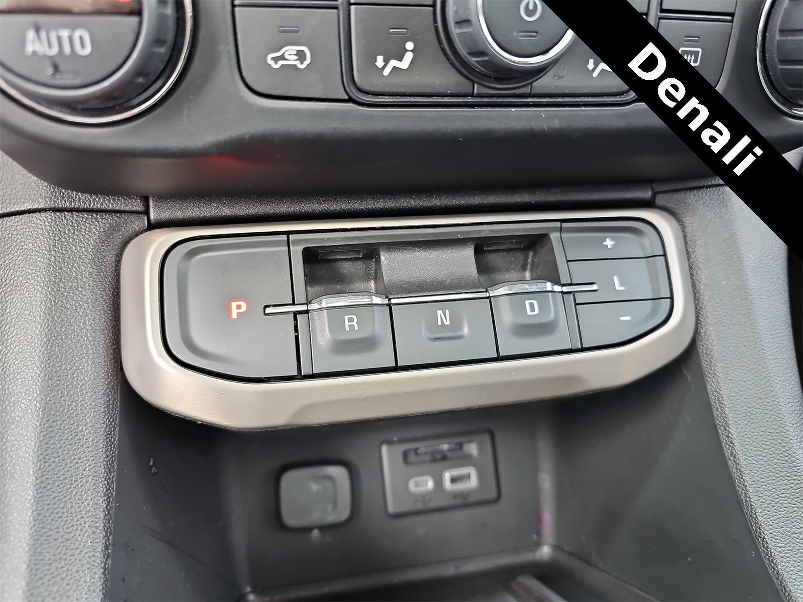 Thumbnail: 2022 GMC Acadia - 21