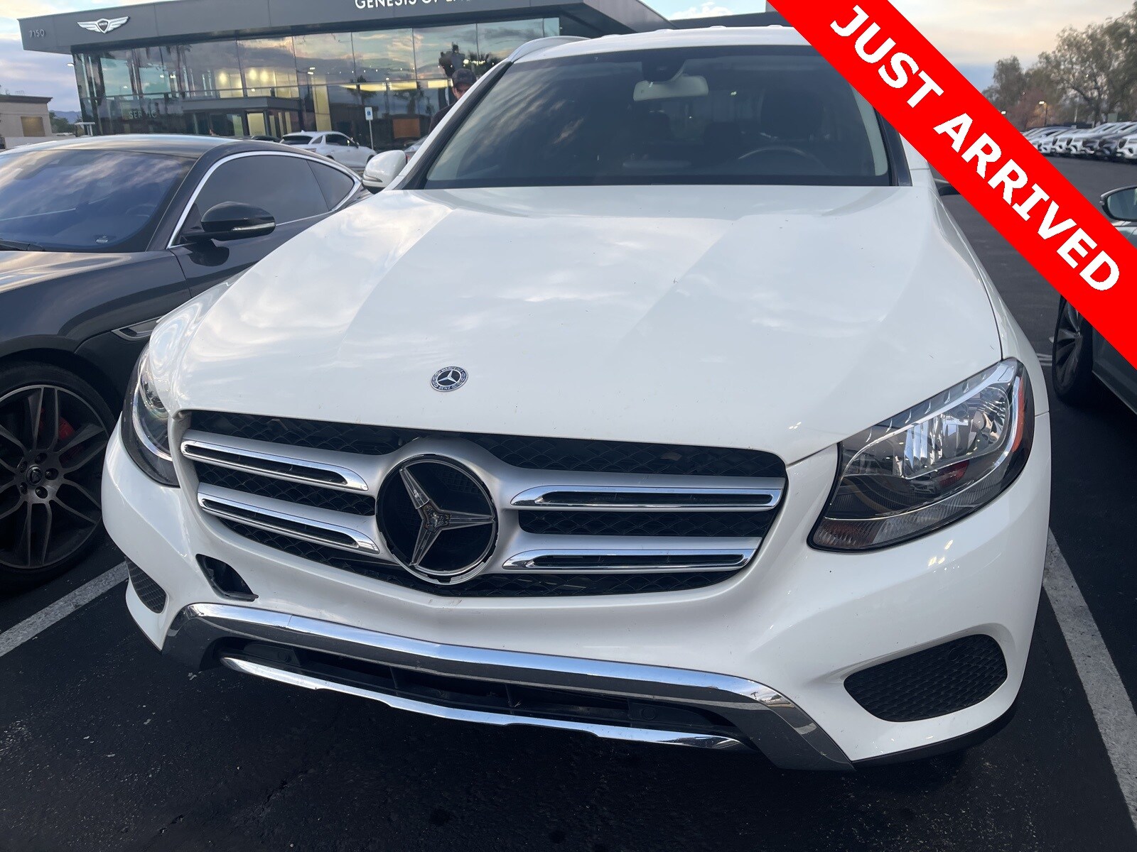 2019 Mercedes Benz GLC 300 4MATIC photo 2