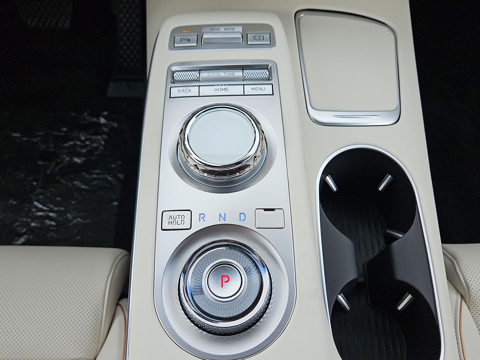 Thumbnail: 2024 Genesis GV70 - 25