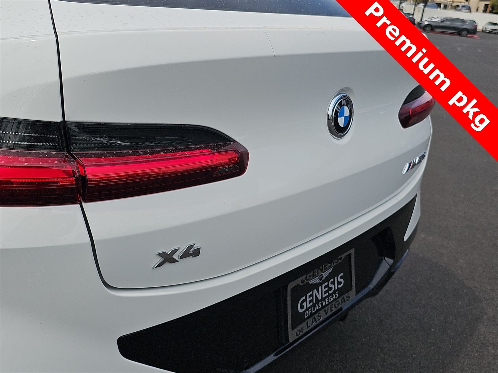 Thumbnail: 2022 BMW X4 - 11