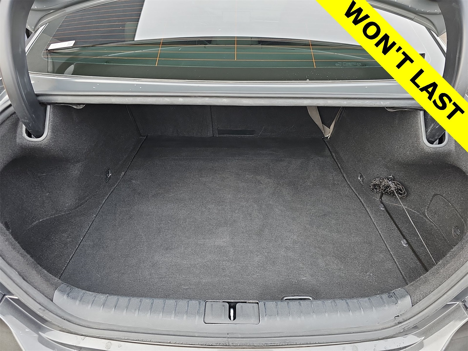 Thumbnail: 2022 Genesis G70 - 23