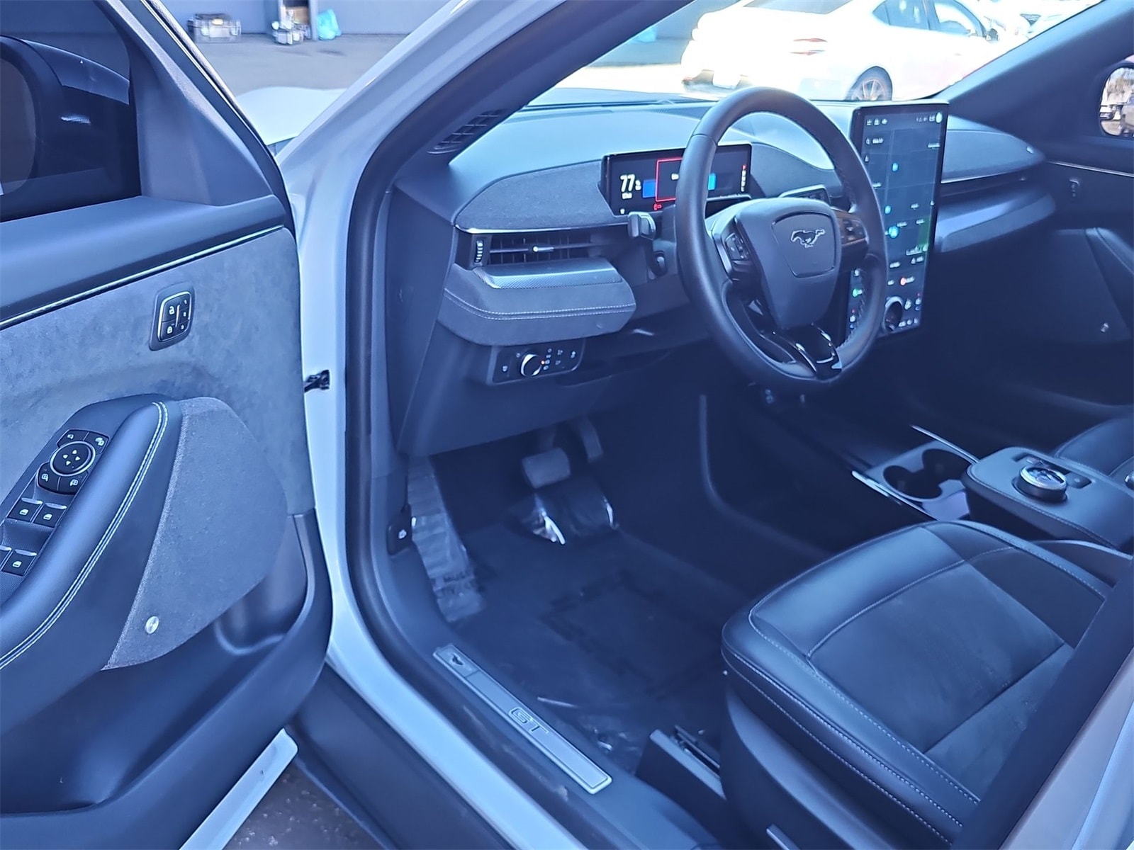 Thumbnail: 2022 Ford Mustang Mach-E - 10