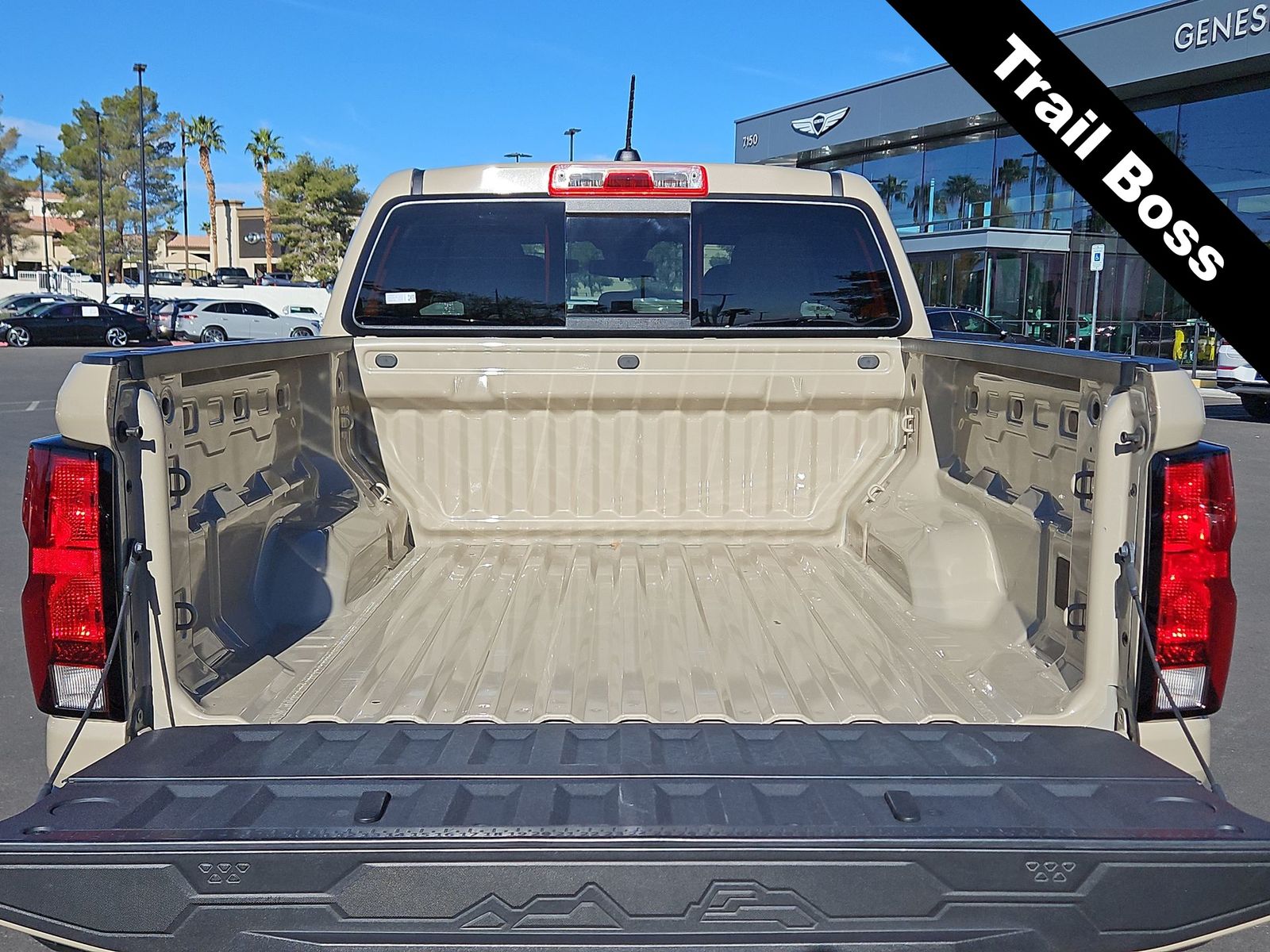 Thumbnail: 2024 Chevrolet Colorado - 23