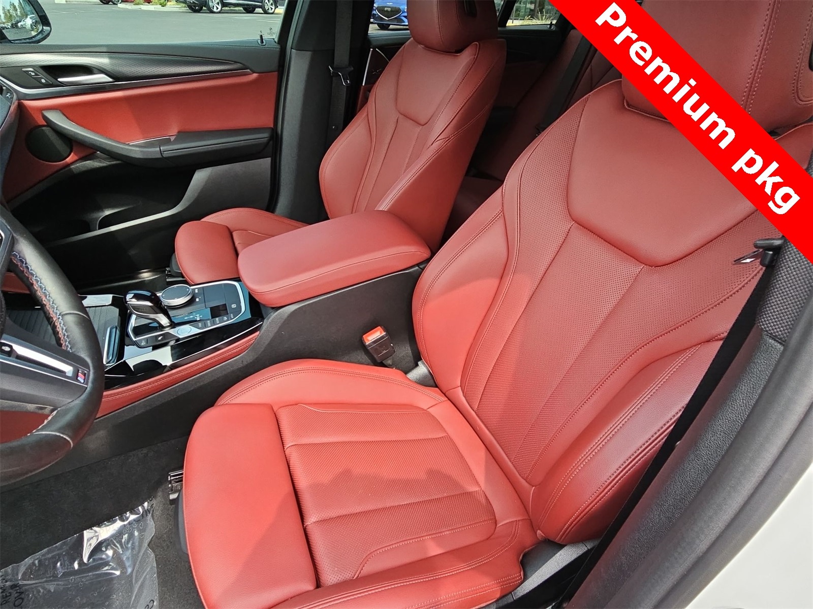 Thumbnail: 2022 BMW X4 - 14