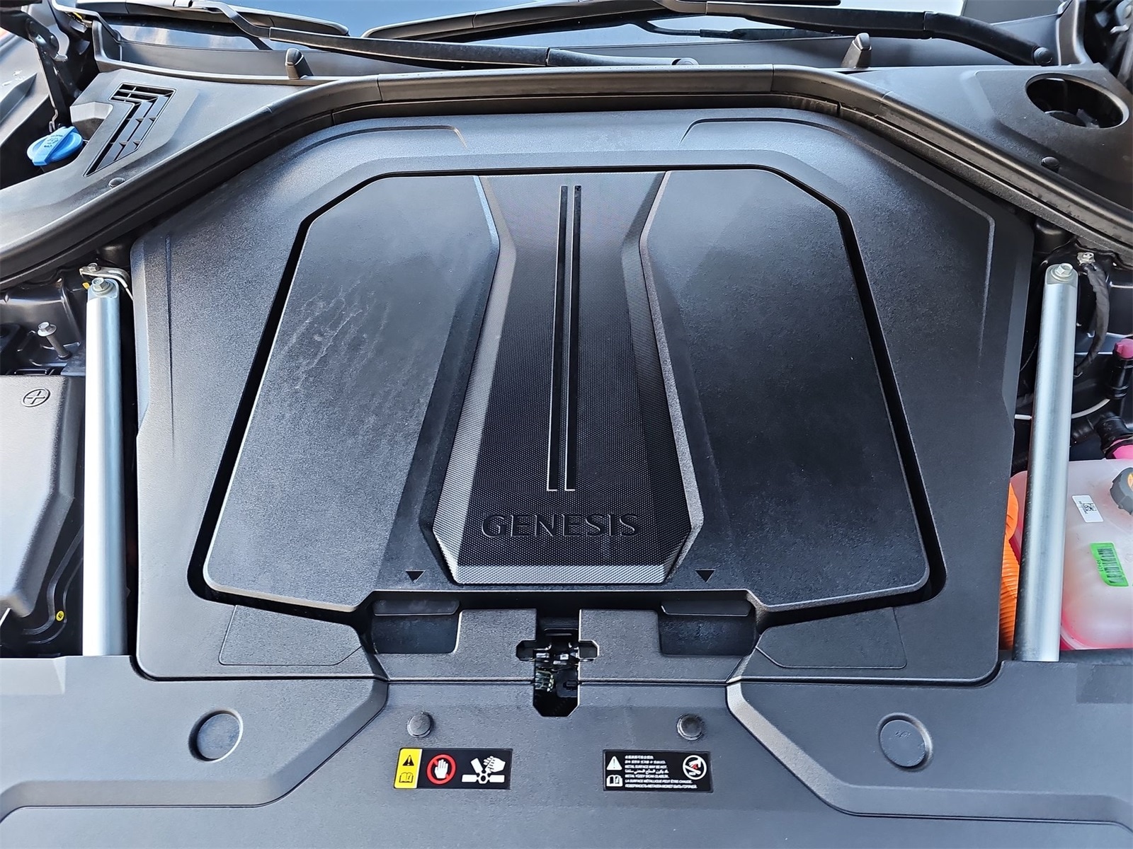 Thumbnail: 2025 Genesis GV70 - 13