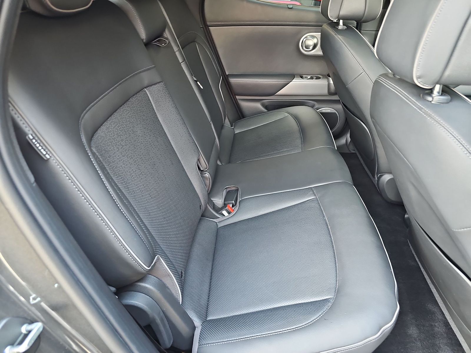 Thumbnail: 2025 Genesis GV60 - 17