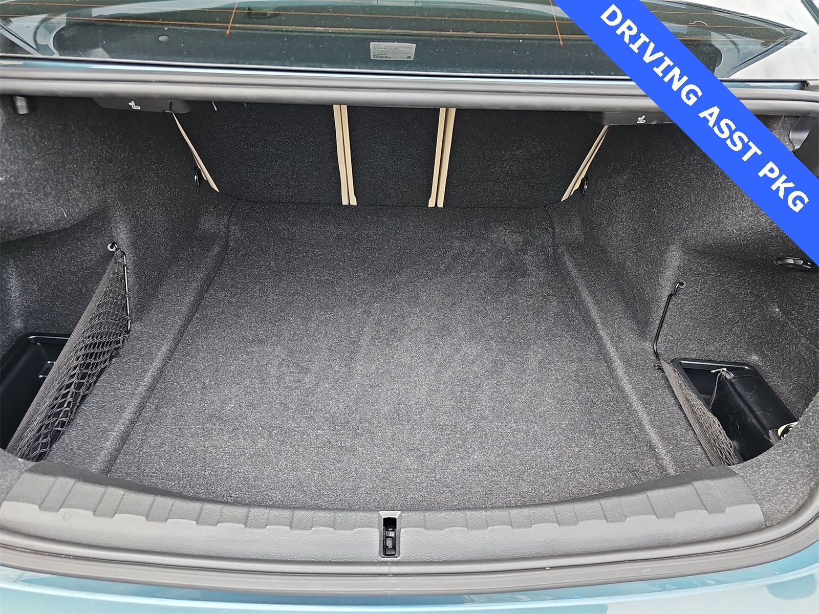 Thumbnail: 2021 BMW 3 Series - 23