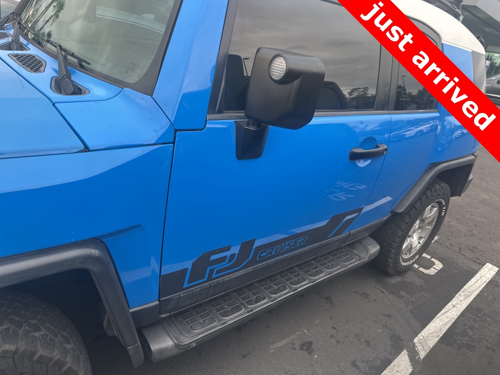 Thumbnail: 2007 Toyota FJ Cruiser - 3