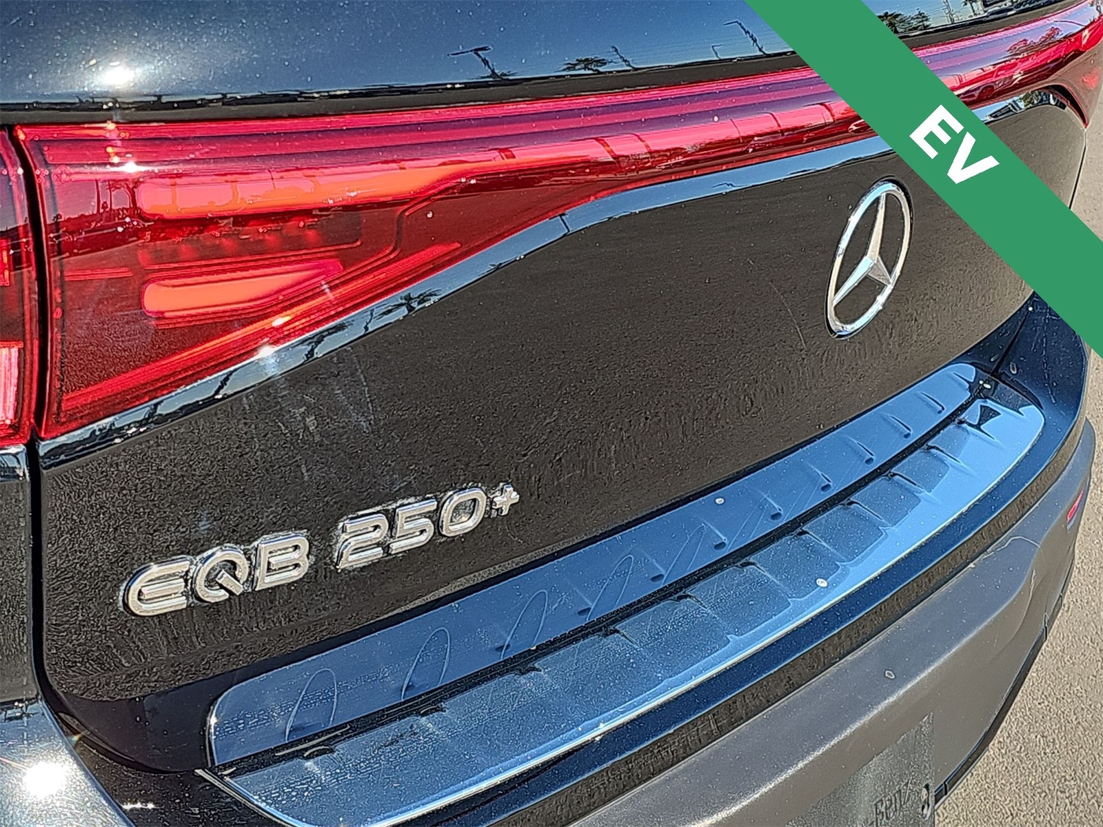 Thumbnail: 2024 Mercedes-Benz EQB - 11