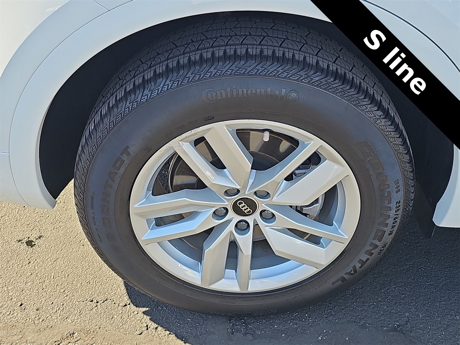 Thumbnail: 2022 Audi Q5 - 12