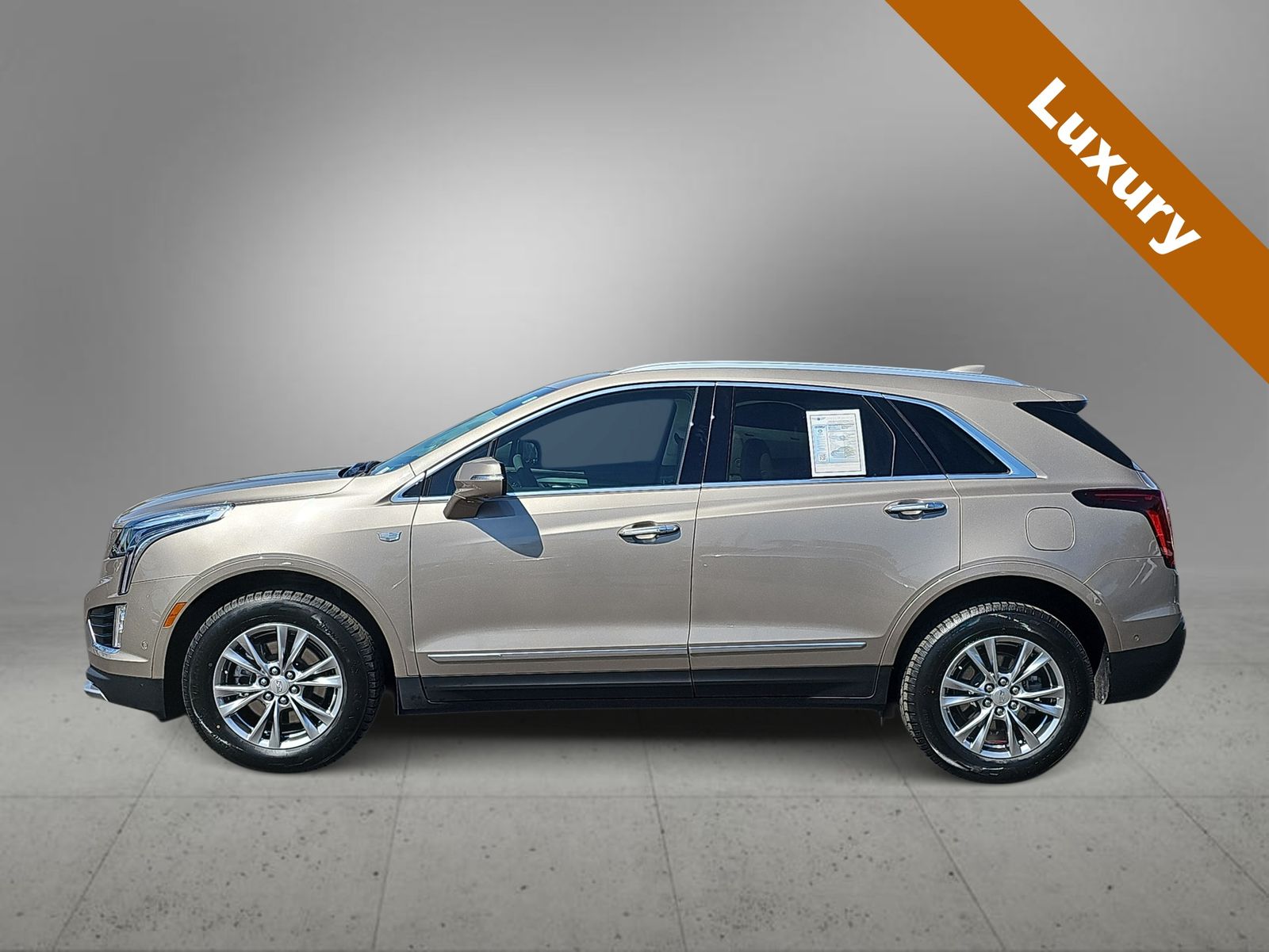 Thumbnail: 2022 Cadillac XT5 - 5