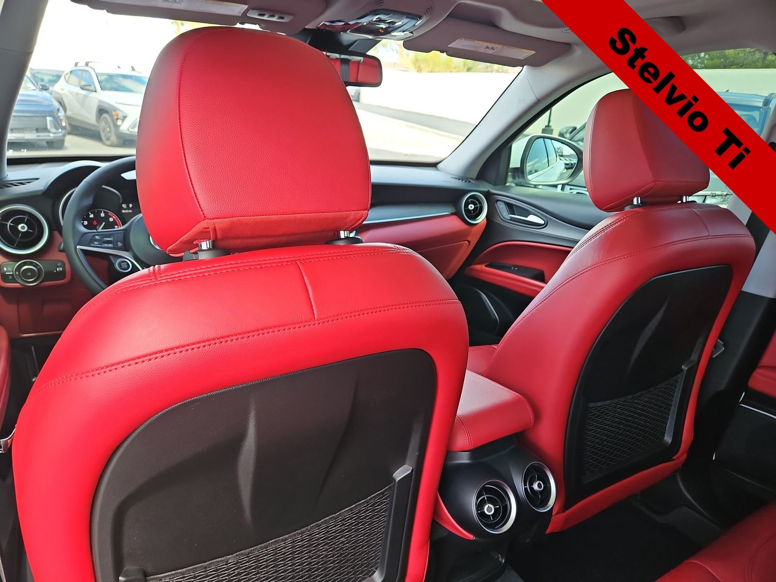Thumbnail: 2019 Alfa Romeo Stelvio - 16