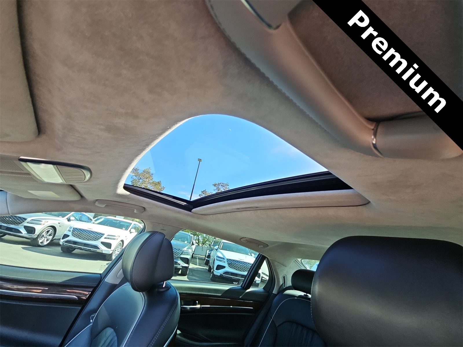 Thumbnail: 2017 Genesis G90 - 22