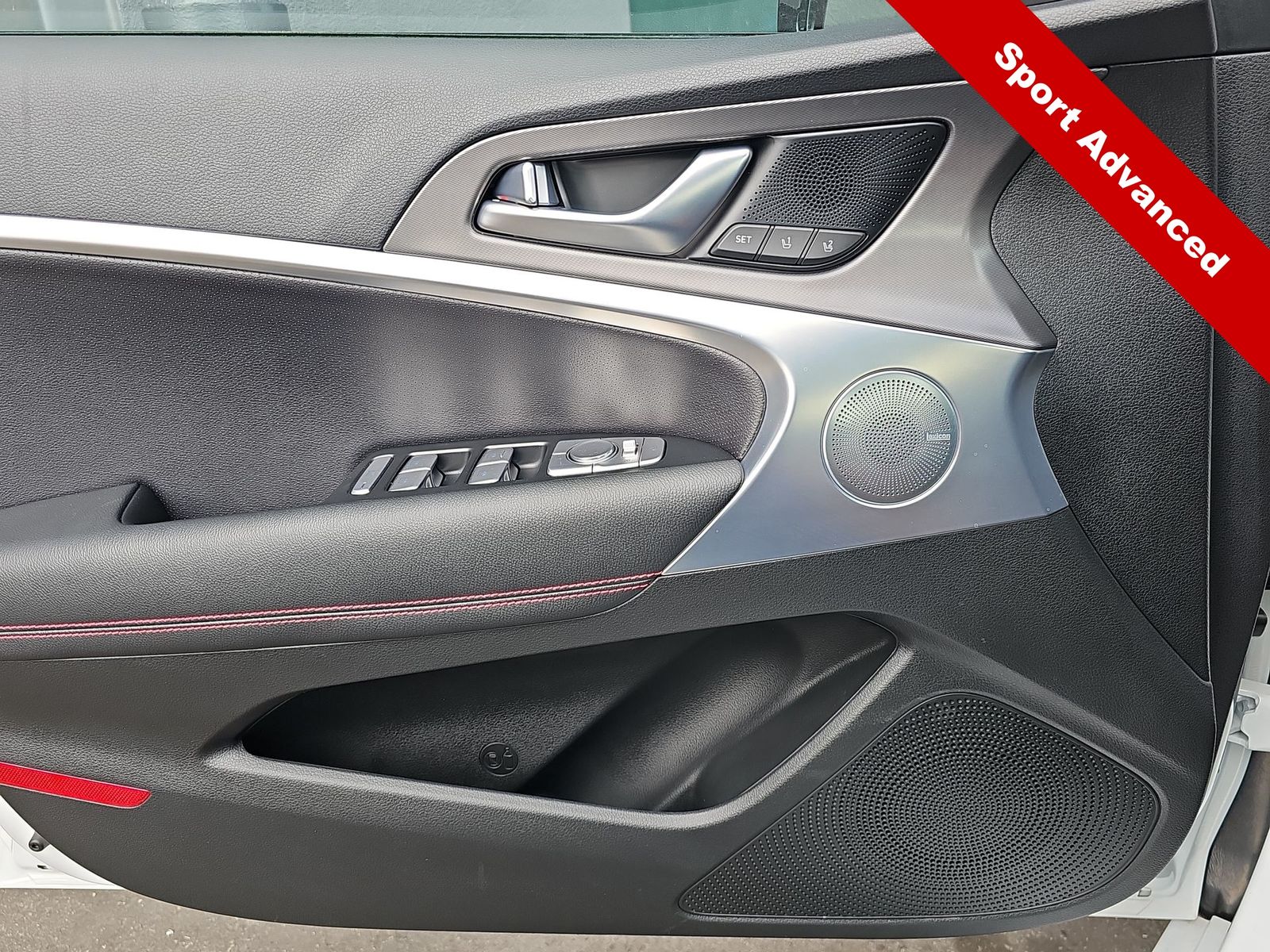 Thumbnail: 2025 Genesis G70 - 28