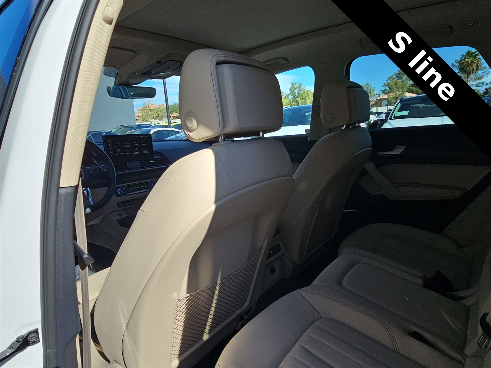 Thumbnail: 2022 Audi Q5 - 16