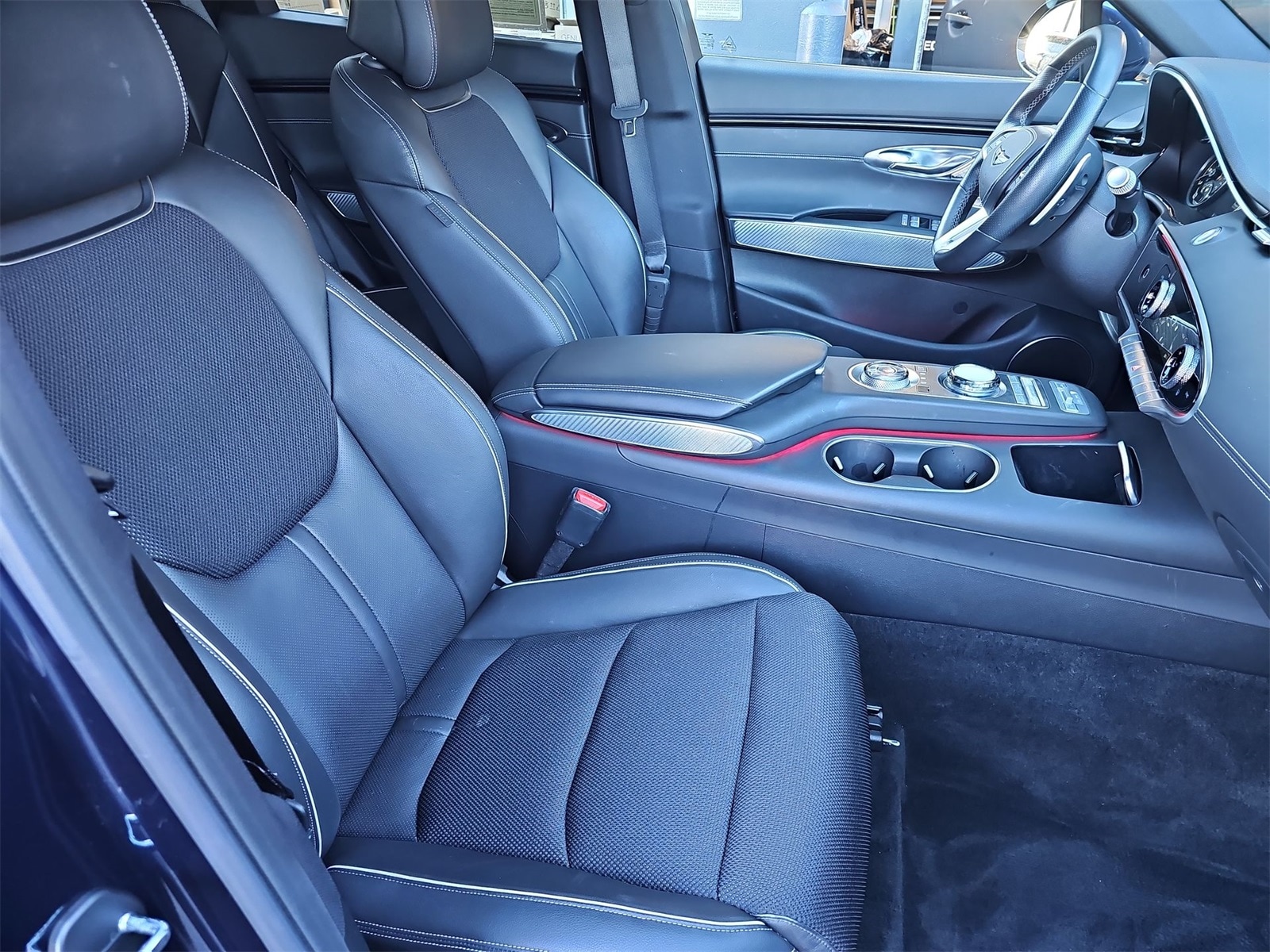 Thumbnail: 2025 Genesis GV70 - 18