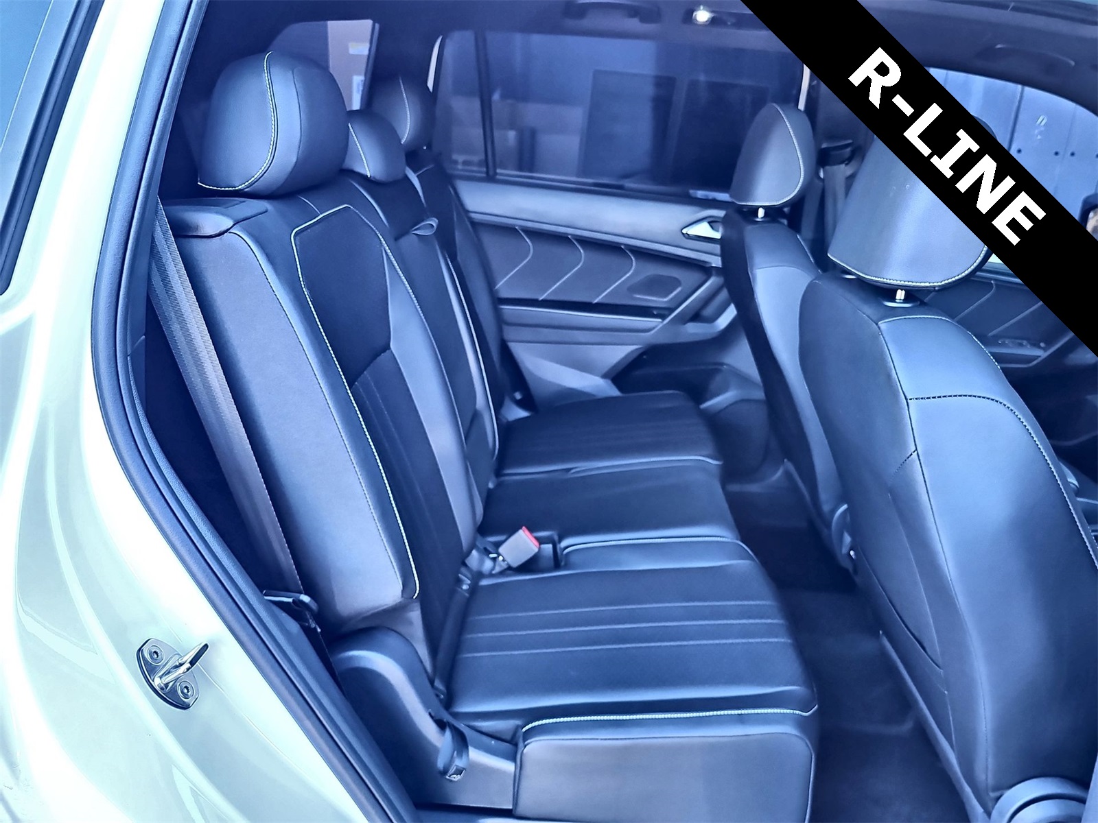 Thumbnail: 2024 Volkswagen Tiguan - 17