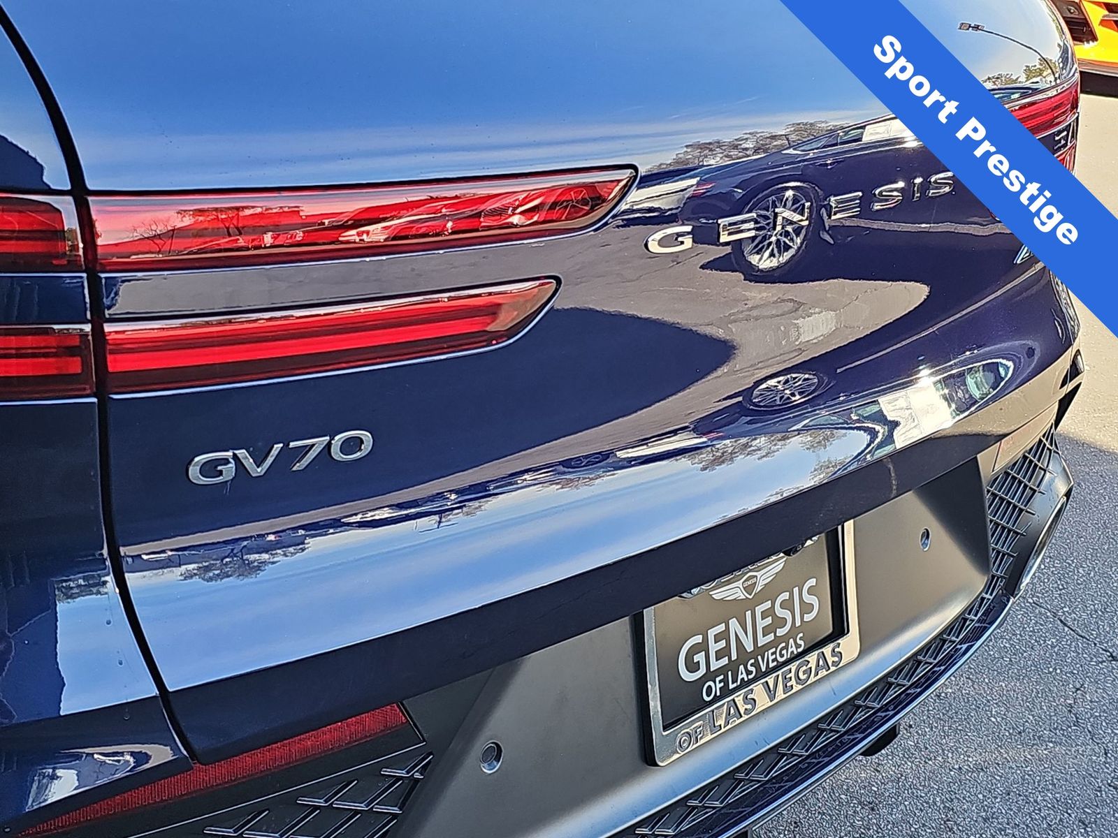 Thumbnail: 2025 Genesis GV70 - 11