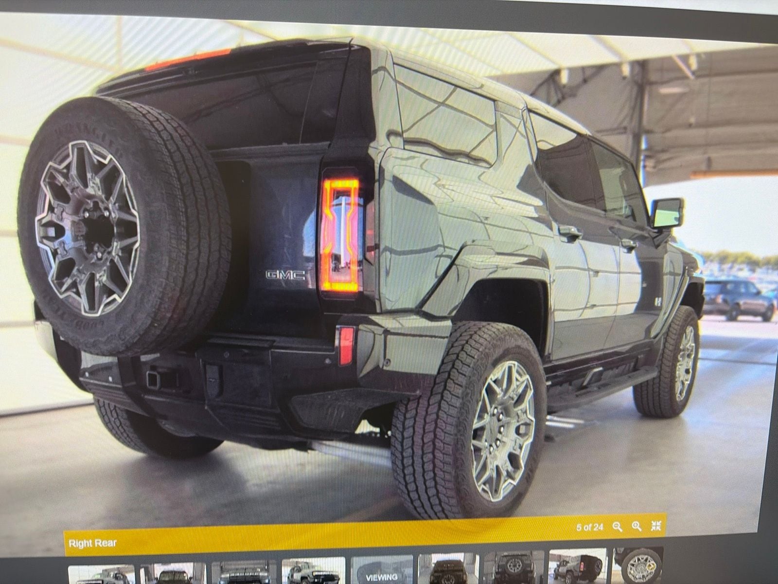 Thumbnail: 2025 GMC Hummer EV - 4