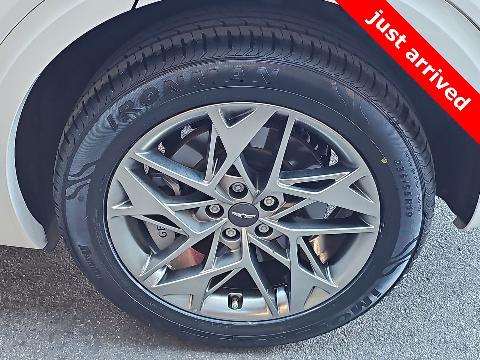 Thumbnail: 2023 Genesis GV70 - 12