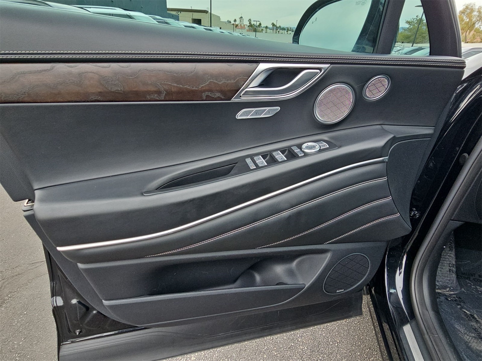 Thumbnail: 2021 Genesis GV80 - 29