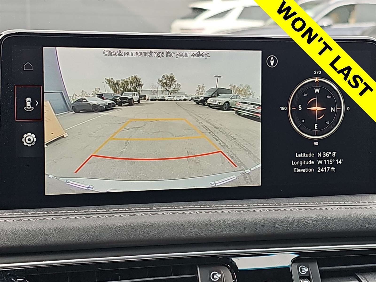 Thumbnail: 2022 Genesis G70 - 26