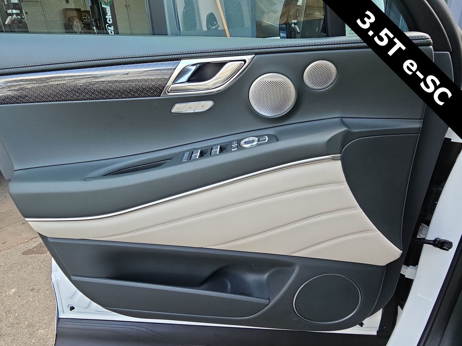 Thumbnail: 2026 Genesis GV80 - 28