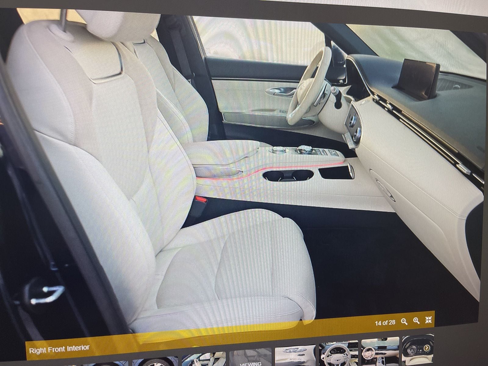 Thumbnail: 2025 Genesis GV70 - 10