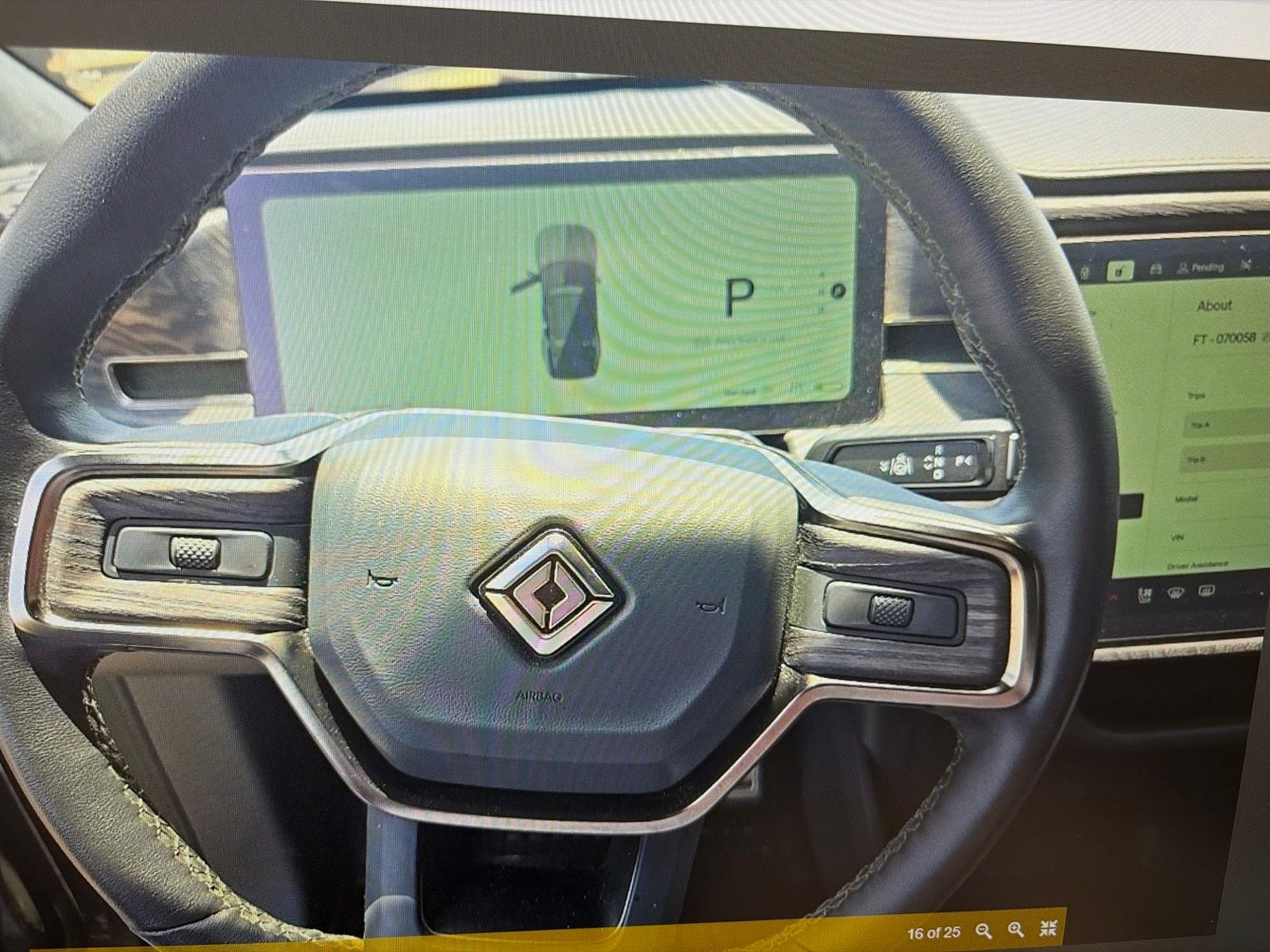 Thumbnail: 2022 Rivian R1S - 11