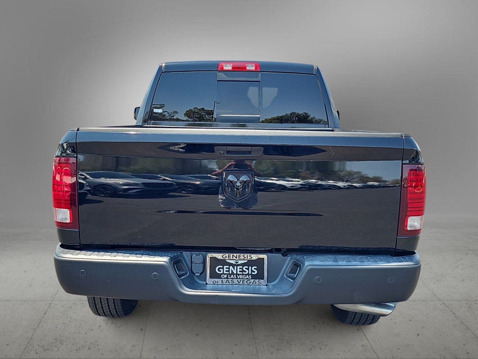 Thumbnail: 2020 RAM 1500 Classic - 8