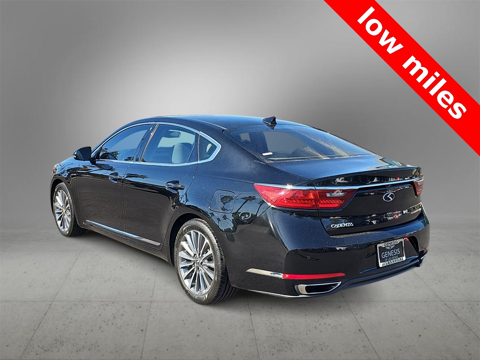 Thumbnail: 2019 Kia Cadenza - 6