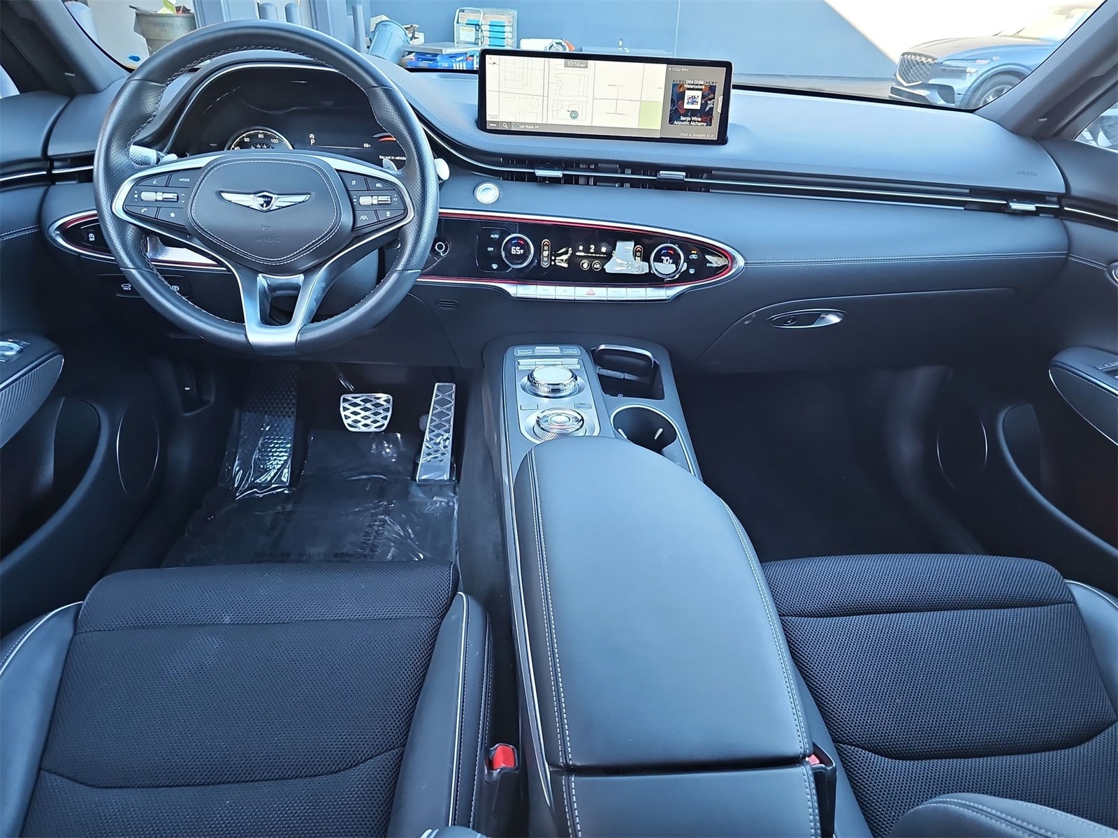 Thumbnail: 2025 Genesis GV70 - 14