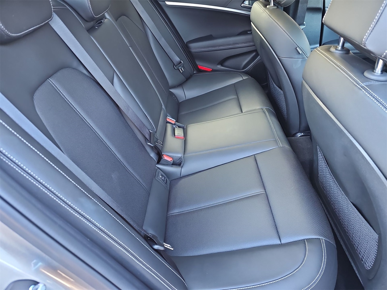 Thumbnail: 2026 Genesis G70 - 17