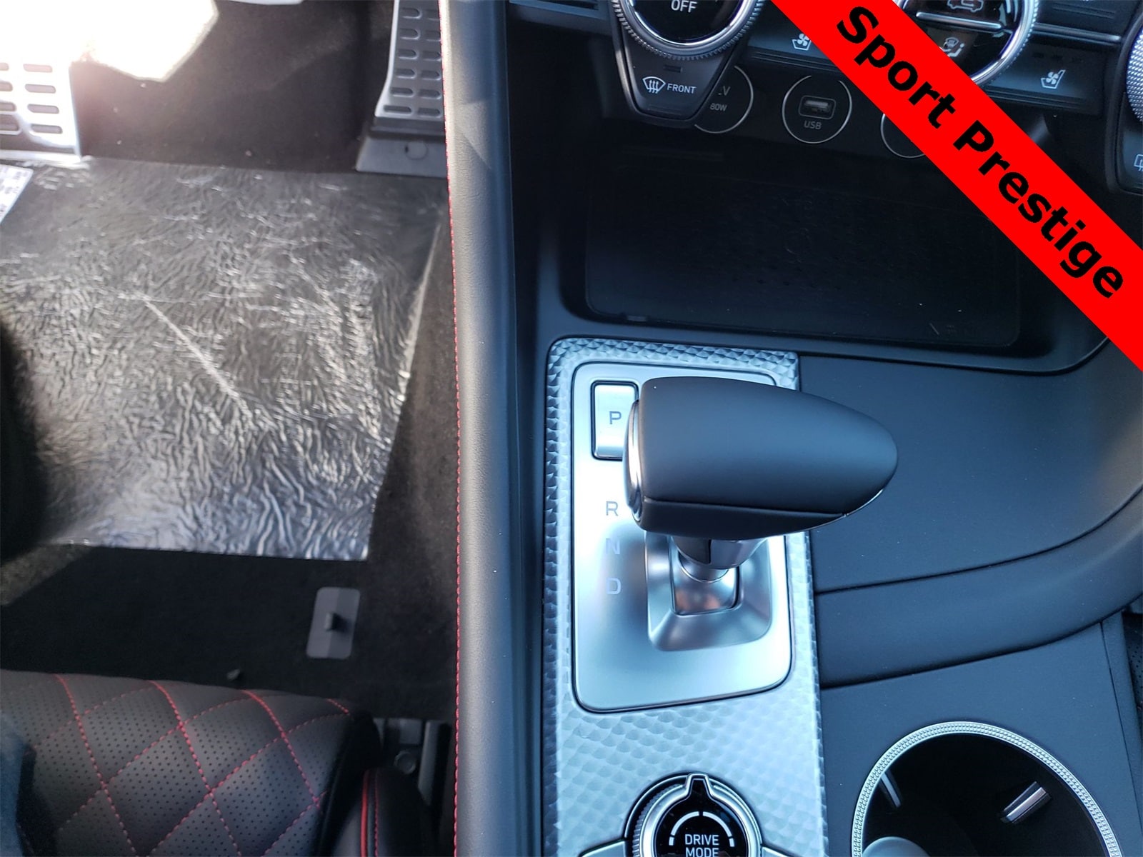 Thumbnail: 2023 Genesis G70 - 25